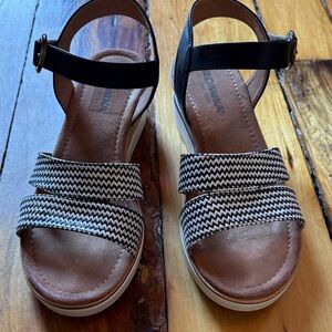 Romika Black and White Women's Sandals